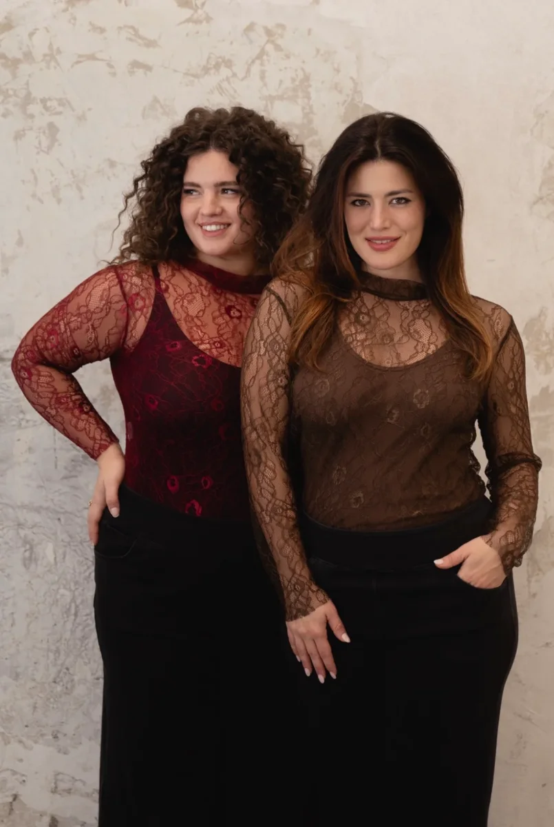 Maglia in pizzo trasparente