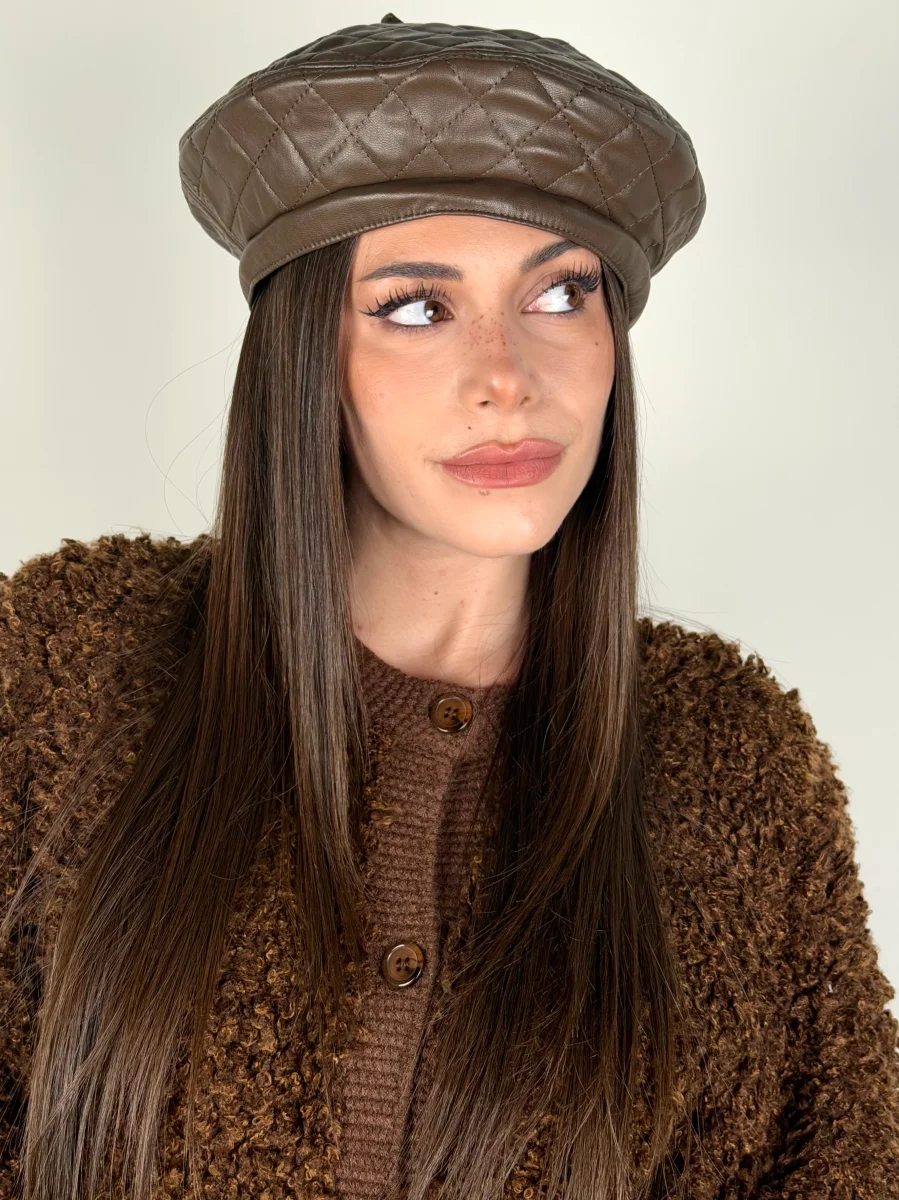 Basco in ecopelle- 3 colori - immagine 2