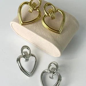 Orecchini cuore versus