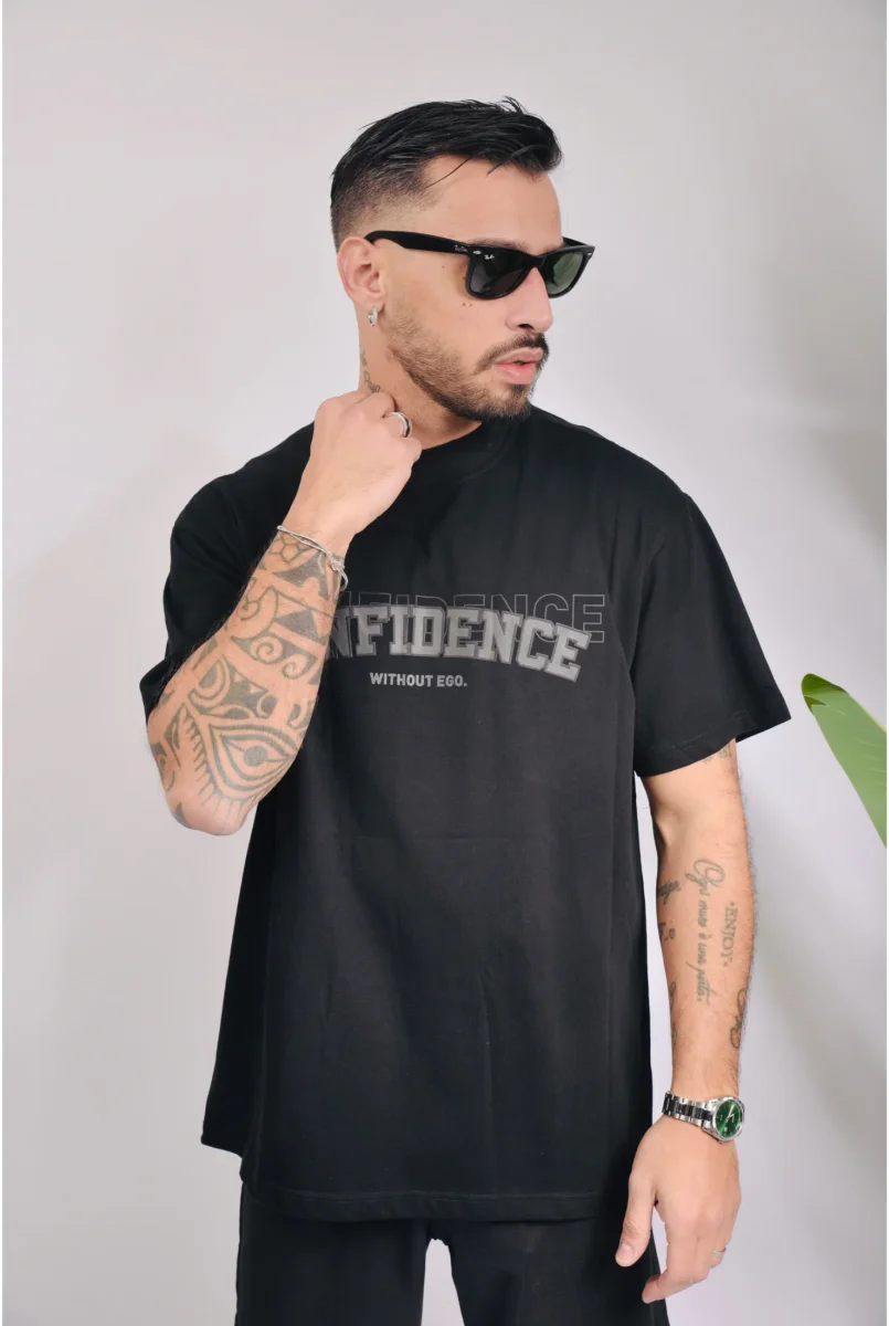 T-shirt CONFIDENCE Nera