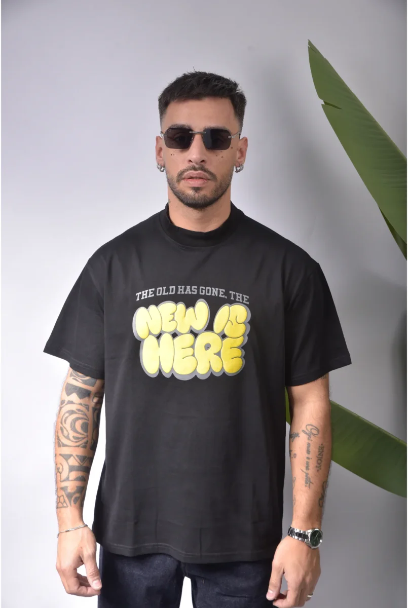 T-shirt NEW IS HERE - immagine 3