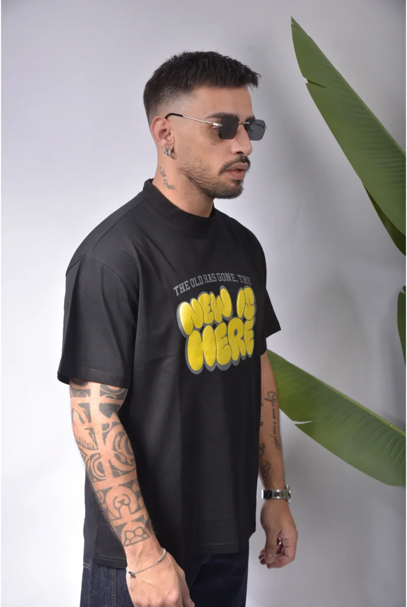 T-shirt NEW IS HERE - immagine 5