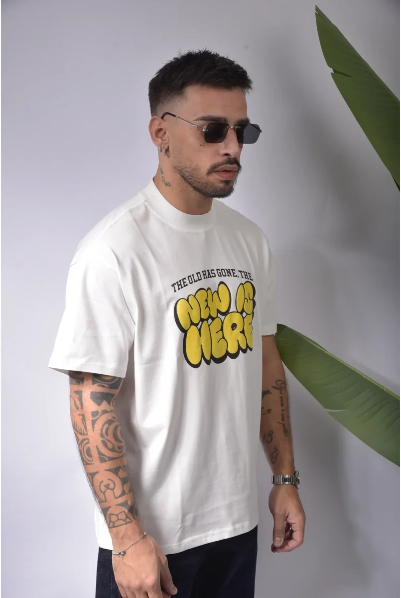 T-shirt NEW IS HERE - immagine 4