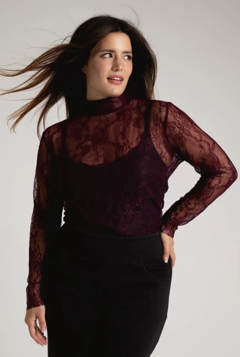 Maglia in pizzo trasparente - immagine 6