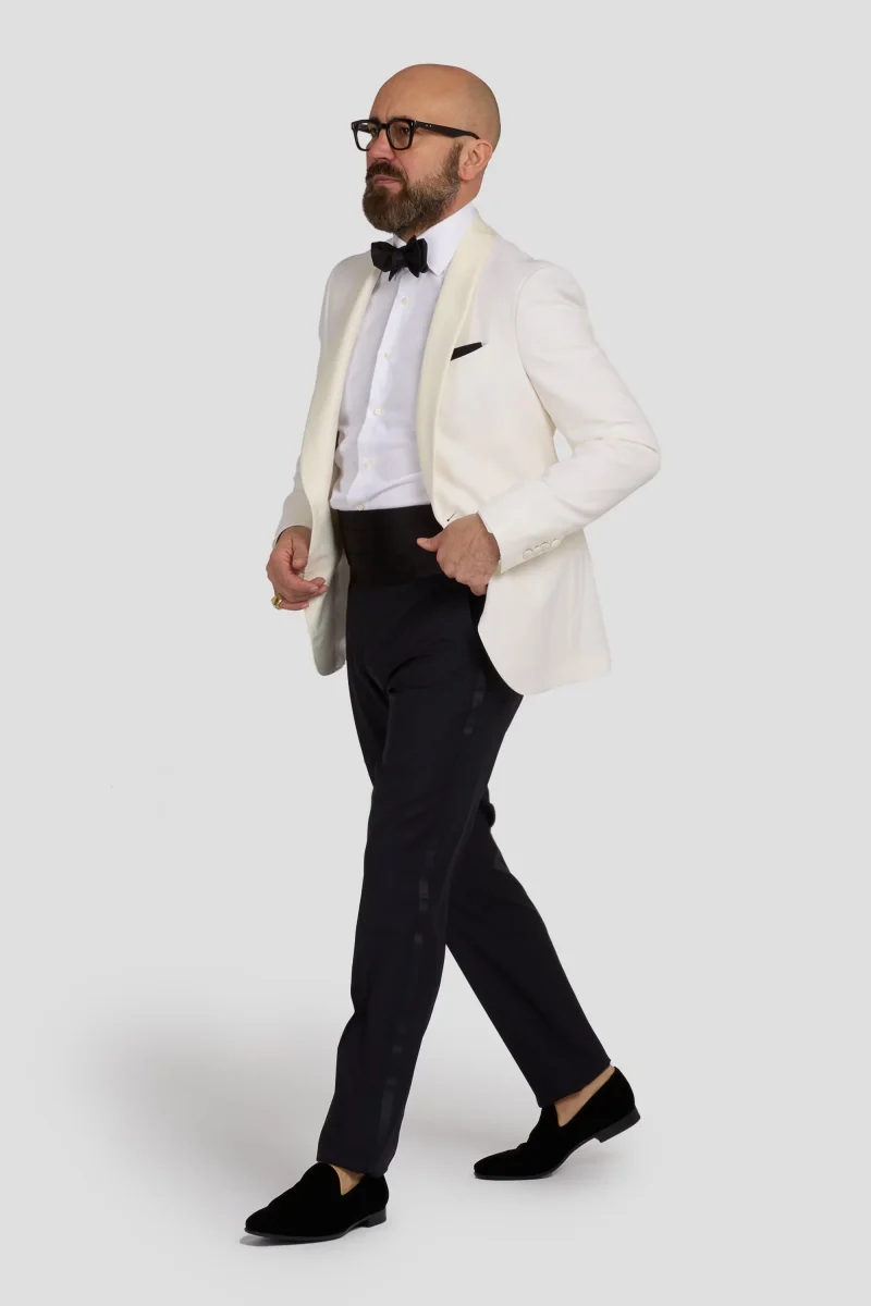 Smoking Bianco E Pantalone Nero In Lana - immagine 2