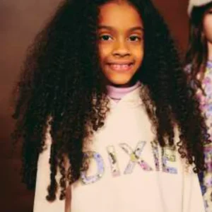 Felpa Dixie crop panna con cappuccio e logo sul davanti