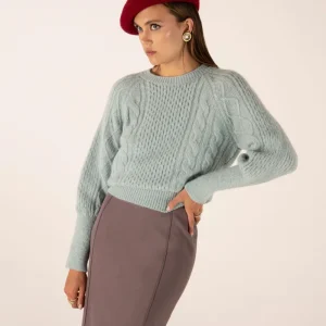 Pullover in maglia a trecce girocollo