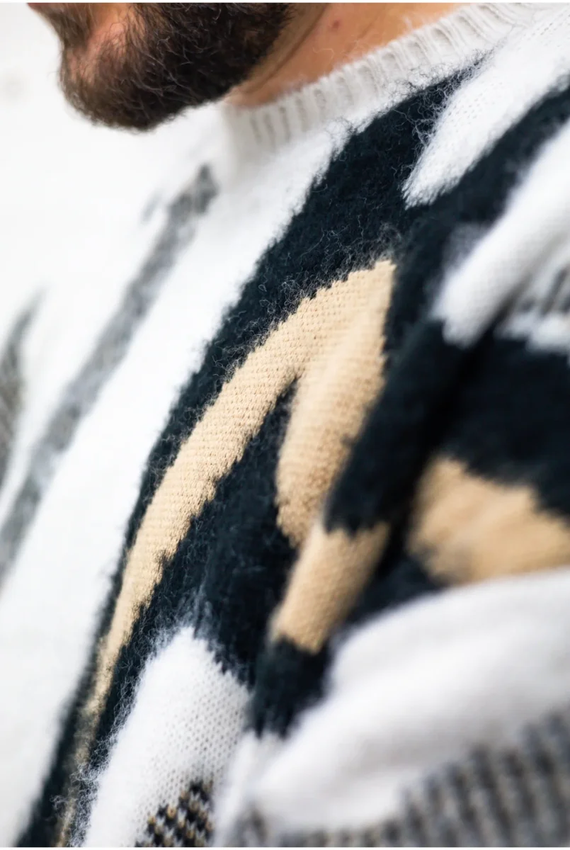 Maglione Tokyo fantasy 3 colori - immagine 9