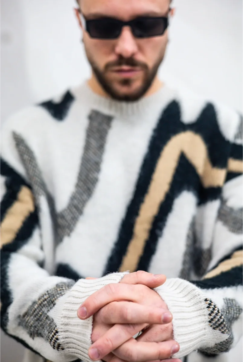 Maglione Tokyo fantasy 3 colori - immagine 8