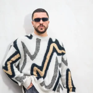 Maglione Tokyo fantasy 3 colori