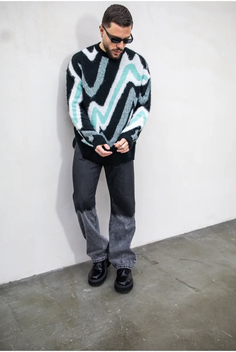 Maglione Tokyo fantasy 3 colori - immagine 4