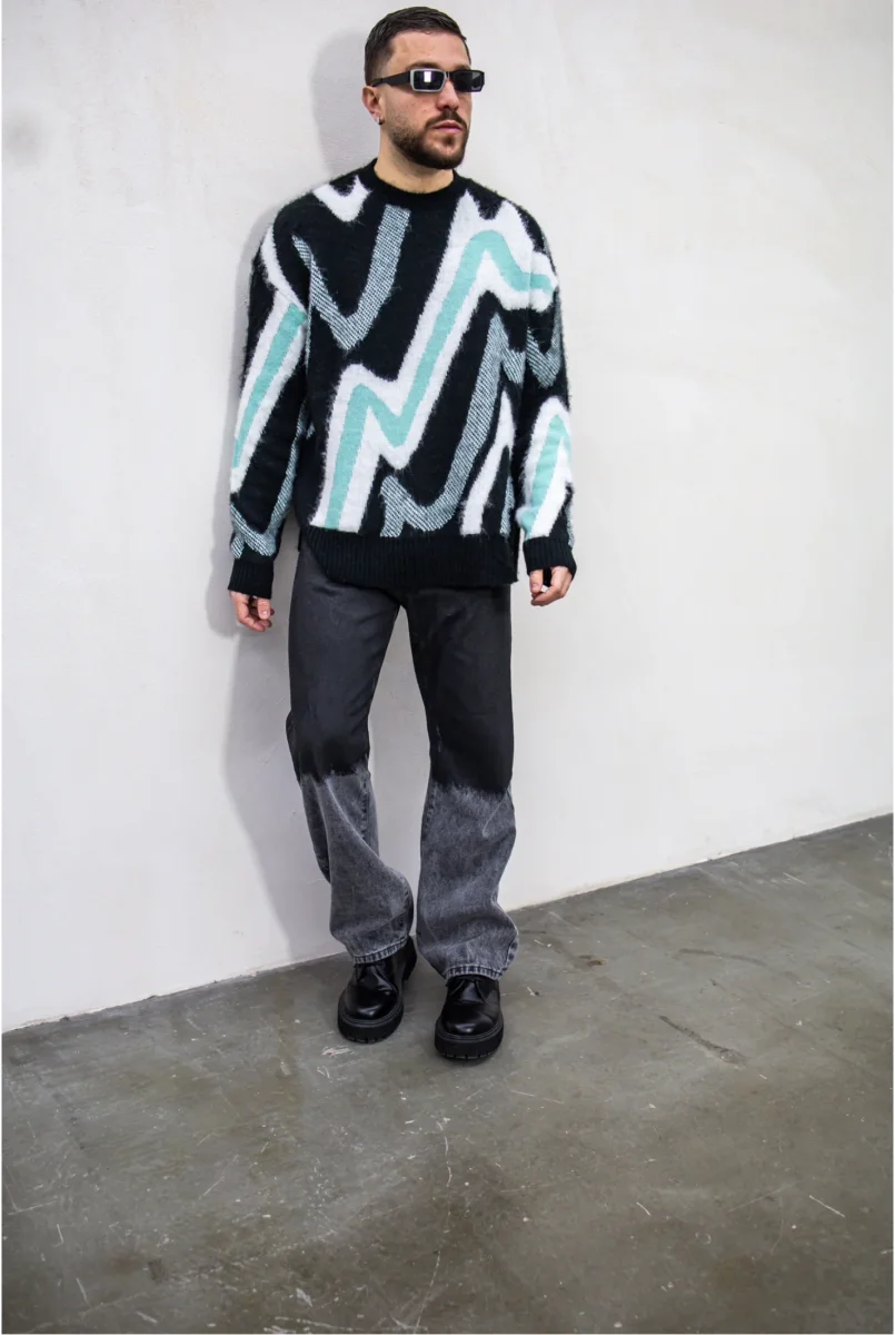 Maglione Tokyo fantasy 3 colori - immagine 3