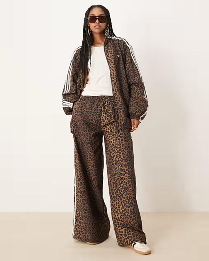 Adidas Tuta Leopardata Donna OVERSIZE - immagine 2