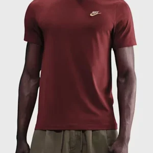 Nike Sportswear Club T-Shirt