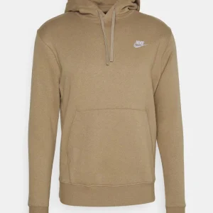 Nike Sportswear Club