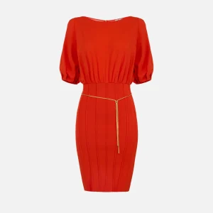 Abito in maglia con cintura